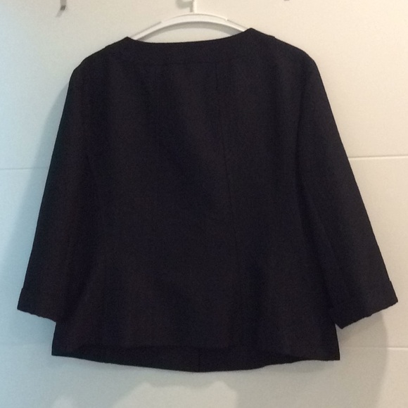 Laurel by Escada Black Set - Picture 6 of 16